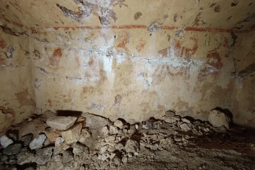 В этрусском некрополе в Италии обнаружена уникальная расписная гробница