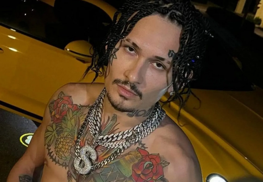 Моргенштерн* удалил татуировки с лица и почистил соцсети