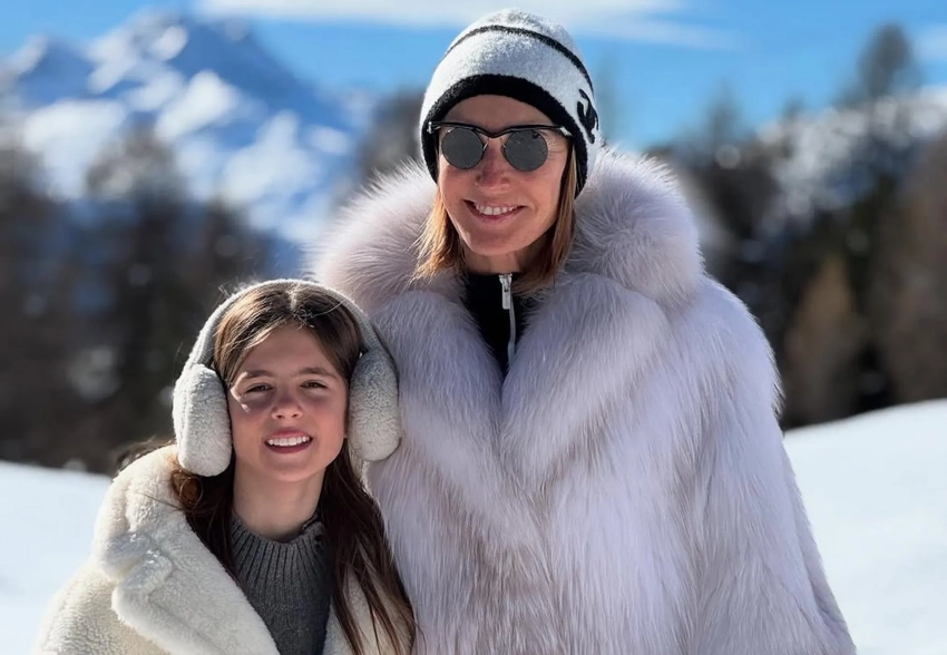 Оксана Бондаренко с дочерью посетили скачки в Швейцарии