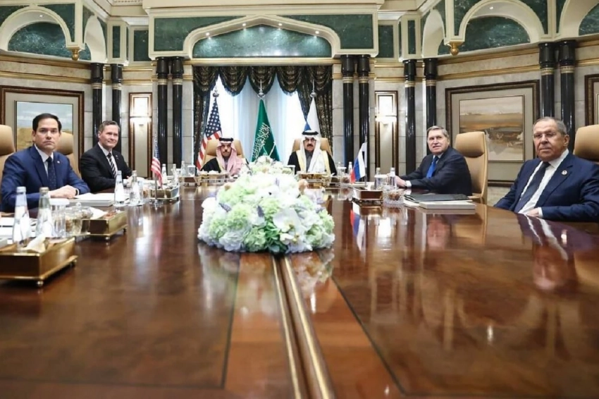 В Эр-Рияде начались переговоры делегаций России и США