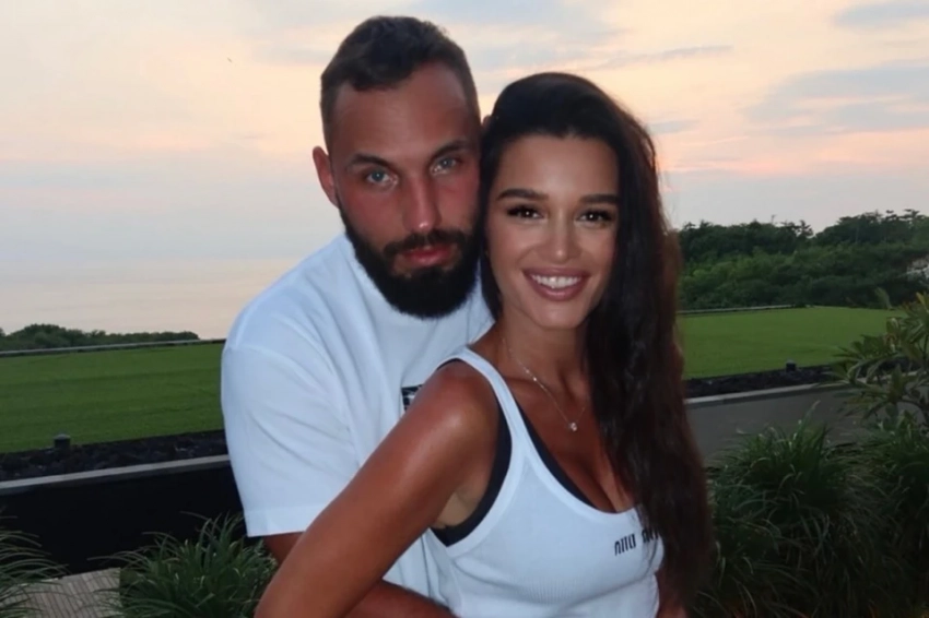 Ксения Бородина оригинально познакомила тещу и свекровь: увезла мам на полуостров