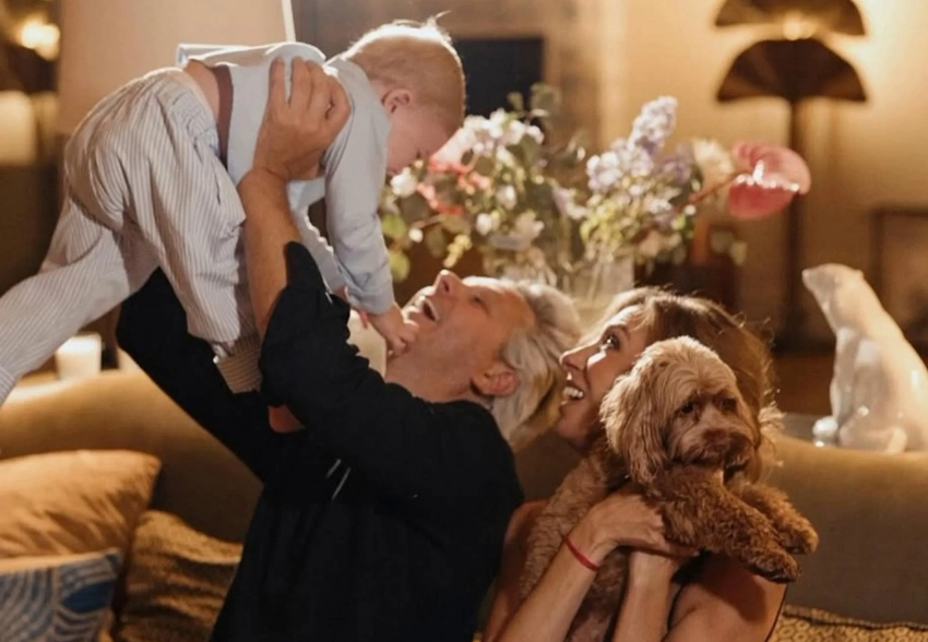 Светлана Бондарчук поделилась кадрами из семейной фотосессии