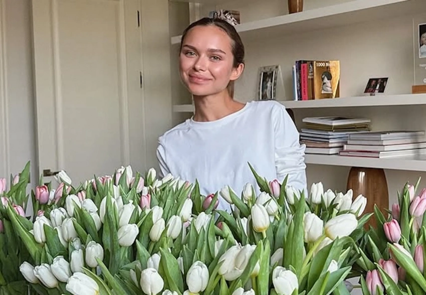 На Алтае, на Териберке и в камере: как Настя Ивлеева, Стеша Маликова и Саша Митрошина провели 8 Марта