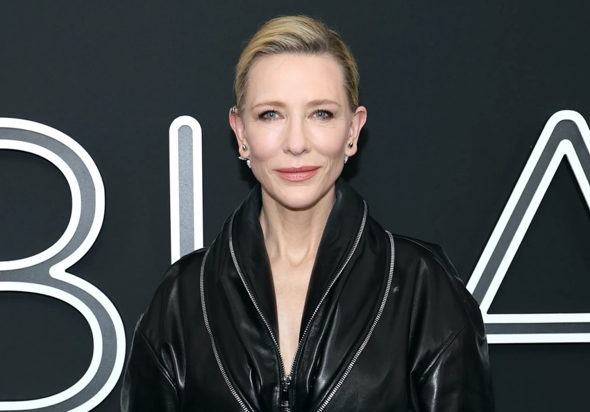 Кейт Бланшетт вышла в свет в кожаном платье