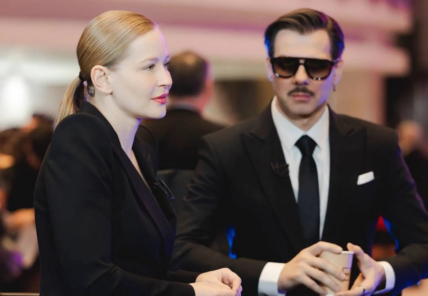 Юлия Пересильд, Александр Рогов, Елена Кулецкая и Аврора на показе Loginov