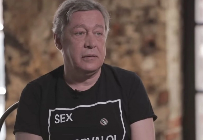 "Исключаю алкоголь из своей жизни". Михаил Ефремов выходит из колонии спустя 4,5 года