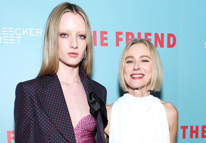 Наоми Уоттс вышла в свет вместе с сыном Каем