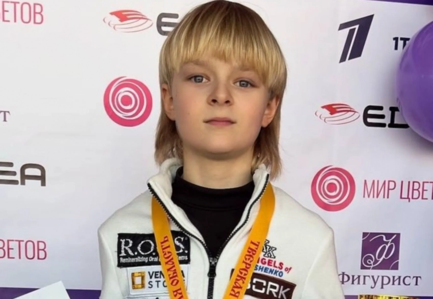 "Я приехал сюда, чтобы отдыхать, а не в падел-теннис играть!". Старший сын Яны Рудковской и Евгения Плющенко поспорил с родителями из-за своего графика на Мальдивах