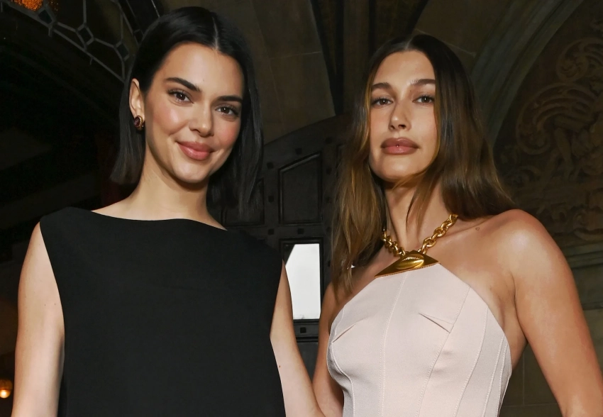 Кендалл Дженнер, Хейли Бибер и Кара Делевинь посетили мероприятие Vogue World