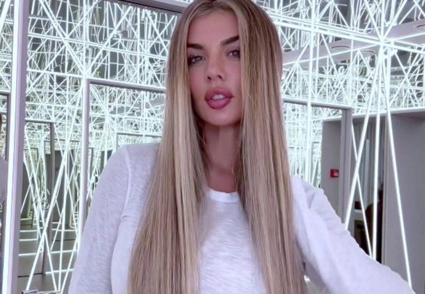 "Ночами ревела под лестницей". Анна Седокова ответила хейтерам в новой песне после гибели Яниса Тиммы