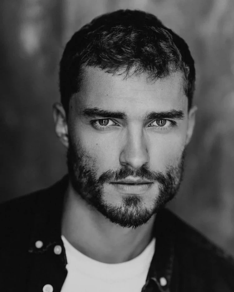 «Нашла себе нового жеребца»: 43-летняя Брежнева закрутила роман с 28-летним манекенщиком