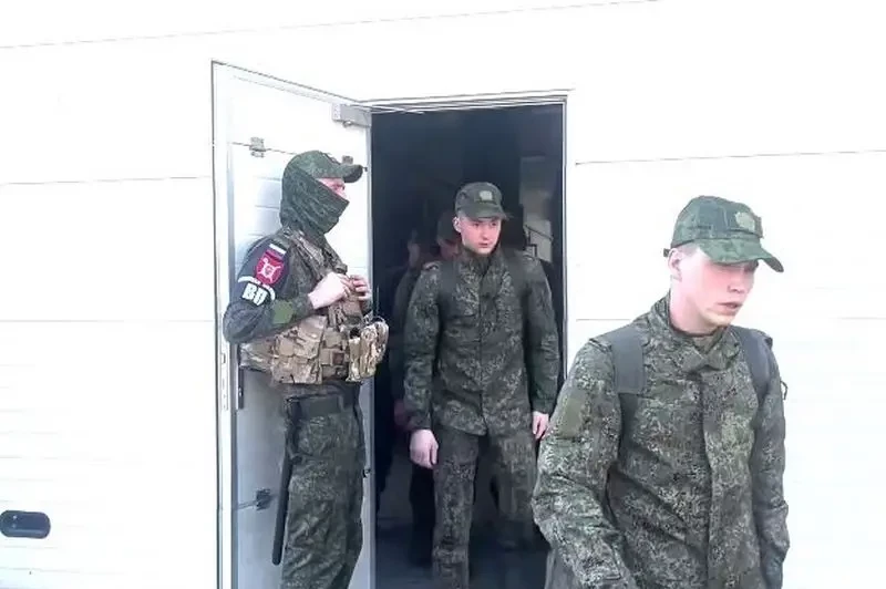 Россия и Украина обменялись пленными: Домой вернулись более двухсот российских солдат