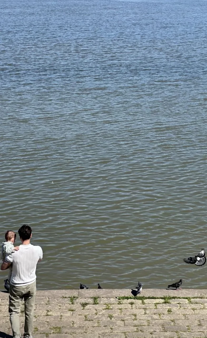 Милош Бикович показал редкие фото годовалого сына