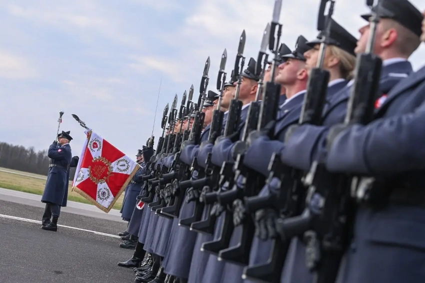 Глава МИД Польши никак не определится, пошлёт ли Варшава войска на Украину