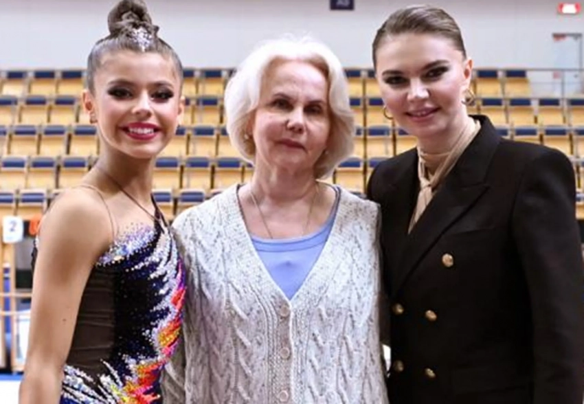 Алина Кабаева появилась на соревнованиях гимнасток в Казани