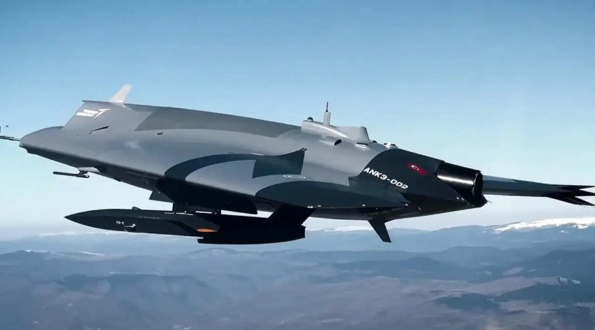 «Авиаматка» в действии: Турция показала запуск дрона Super Şimşek с беспилотника ANKA III