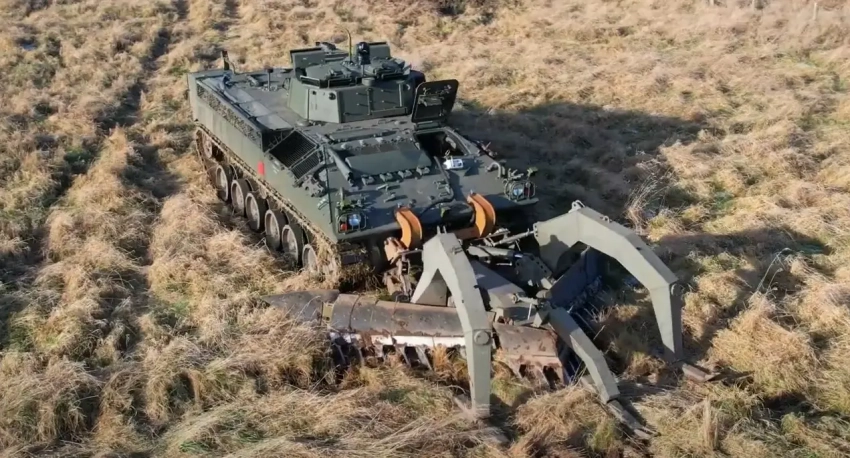 Вскроет бреши в минных полях: Британия показала роботизированный комплекс Weevil