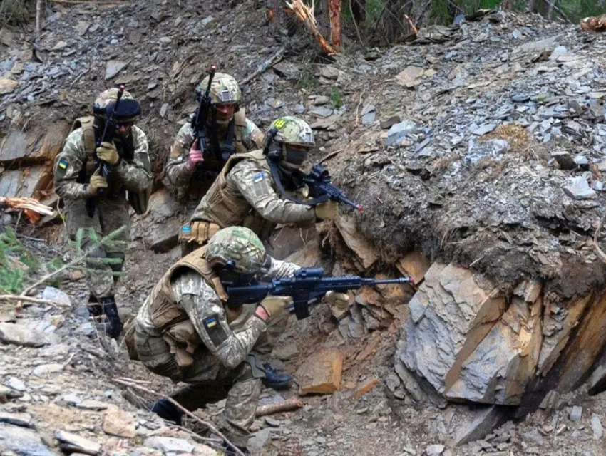 Военкор: сложно понять, зачем ВСУ продолжают бесперспективные попытки прорыва в Белгородскую область