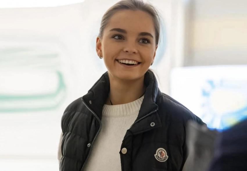 Арина Аверина спровоцировала слухи о романе с женатым актёром Артуром Сопельником