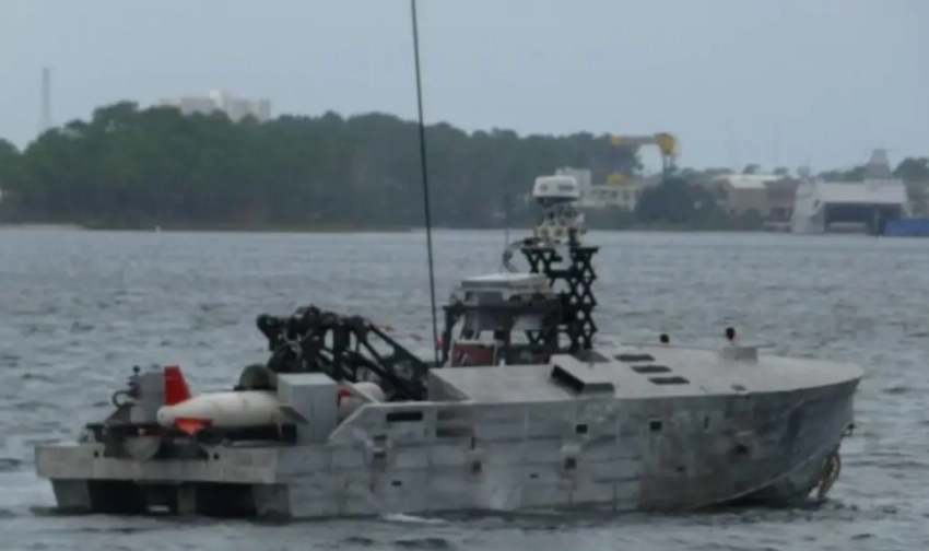ВМС США получили первые три беспилотных надводных катера противоминной защиты от компании Bollinger