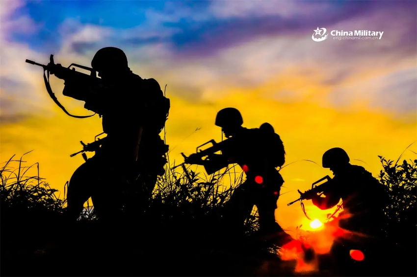 Ни одна страна, не входящая в НАТО, не выступает с инициативой об отправке своих миротворцев на Украину