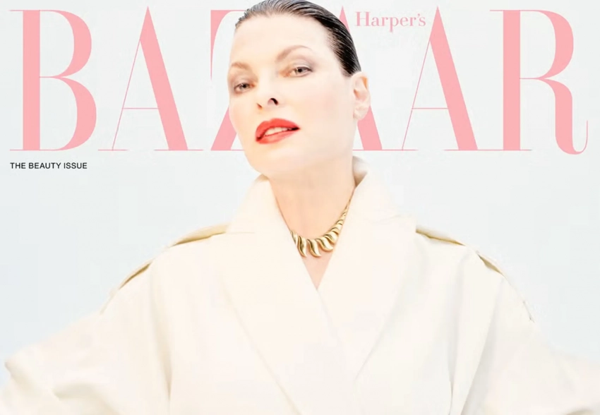 "Всё ещё не смотрюсь в зеркало". Линда Евангелиста рассказала о жизни после "изуродовавшей" её бьюти-процедуры