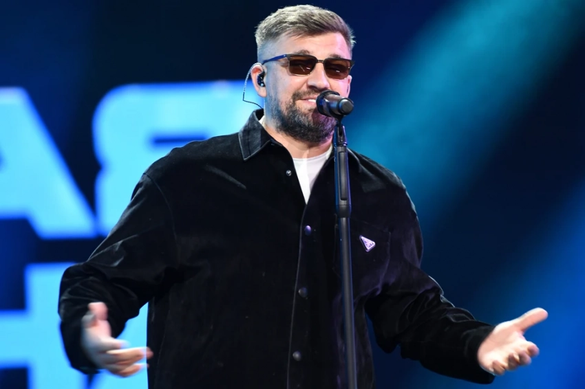 Паша Техник, Бурунов, Крид, Михайлов, Кологривый и еще 70 знаменитостей появились в новом клипе Басты