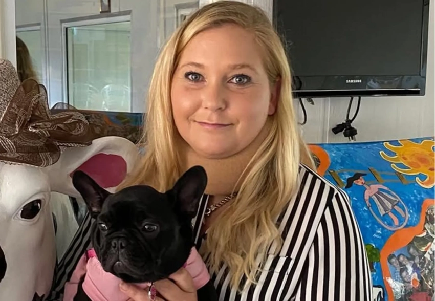 Отец самой известной жертвы миллиардера-педофила Джеффри Эпштейна сомневается в причинах её смерти