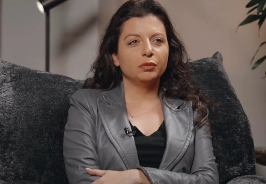 "В администрации президента у меня отошли воды". Маргарита Симоньян — о муже, детях, покушениях и книге о конце света