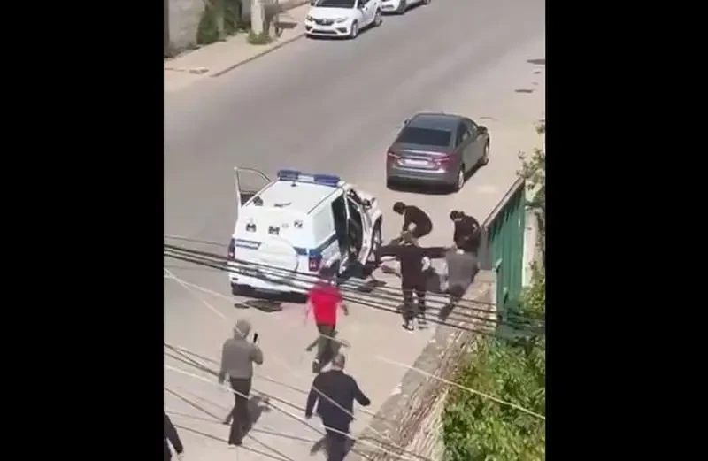 Неизвестные с оружием в руках напали на сотрудников ДПС в Махачкале, в городе введён план «Перехват»