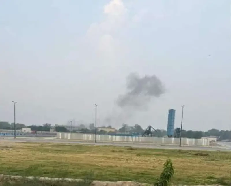 В пакистанском Лахоре прогремели взрывы, в индийском штате Уттаракханд упал вертолёт