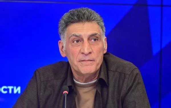 Организм противостоит тяжёлому недугу: свежие данные о состоянии здоровья режиссёра Тиграна Кеосаяна на 17.05.2025