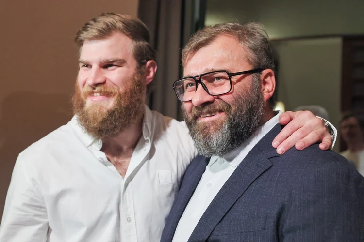 Владимир Любимцев об отце Михаиле Пореченкове: Общения нам хватает