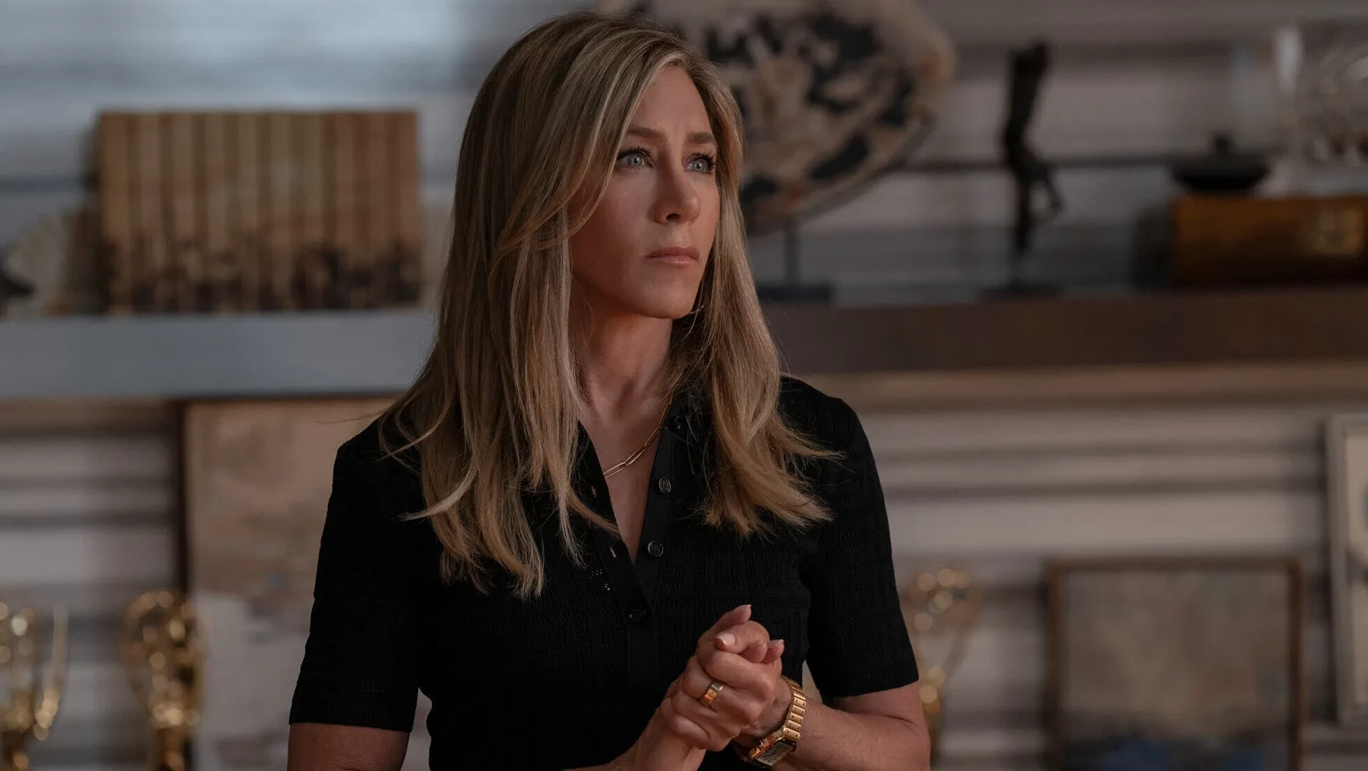 В сети появились новые кадры четвёртого сезона "Утреннего шоу" с Дженнифер Энистон, Риз Уизерспун и Марион Котийяр