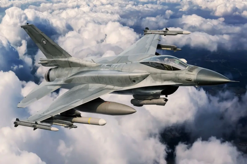 Минобороны США: Госдеп одобрил контракт на обслуживание истребителей F-16 для ВСУ