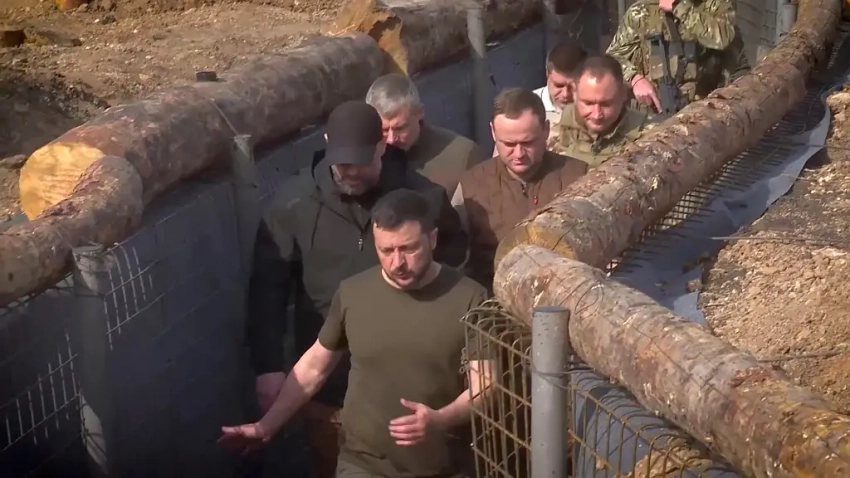 Зеленский: после прекращения огня Украину могут оставить с Россией «один на один»