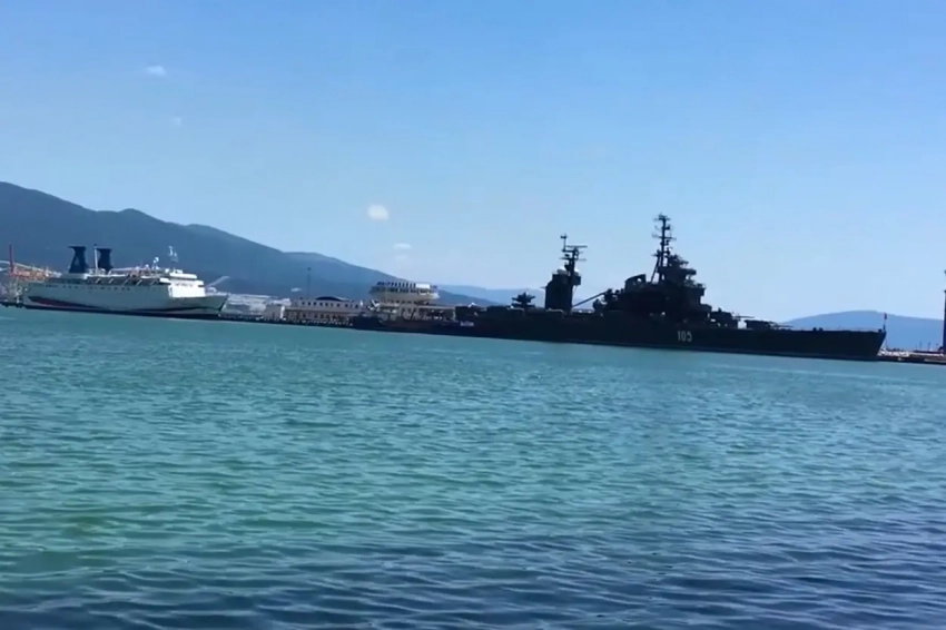 Военкор Сладков об атаке ВСУ на Новороссийск: в современной войне дронов нас бьют, и нас жалко