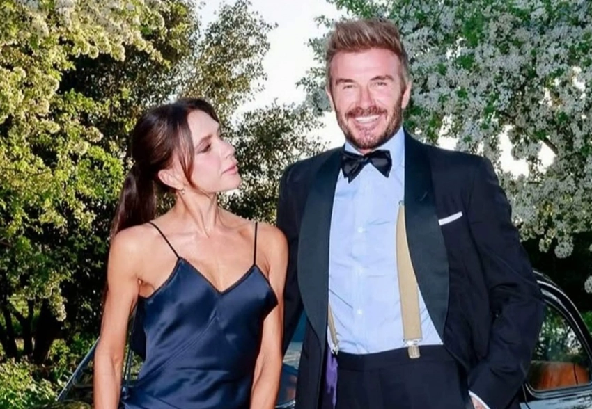 Виктория Бекхэм показала, как прошло празднование 50-летия её мужа, которое пропустили Бруклин Бекхэм и Никола Пельтц