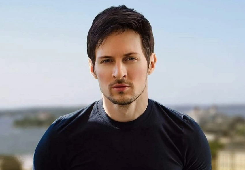 Павел Дуров поздравил россиян с Днём Победы и рассказал о своём дедушке, который прошёл войну