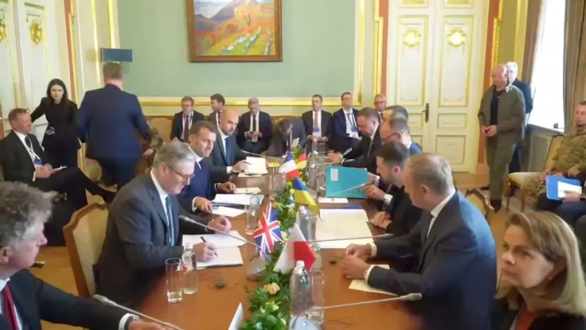 Медведев дал совет, что делать с «мирными планами» Зеленского собравшимся в Киеве его европейским друзьям