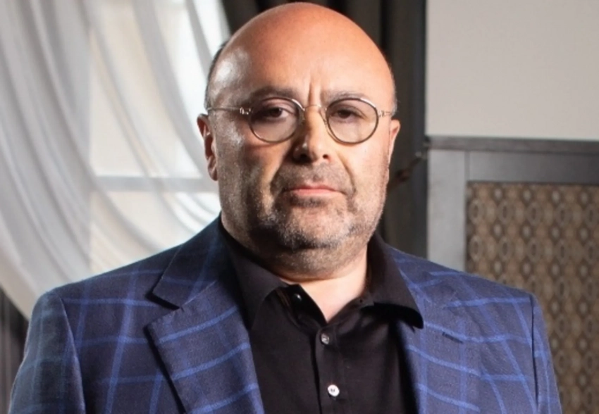 "10 тысяч долларов за свидание". Михаил Хубутия прокомментировал обвинения в нападении на бывшую девушку Юлию Ван