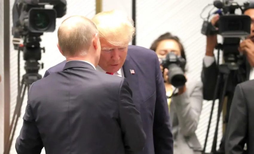 Не исключена секретность в целях безопасности: Трамп готов прервать турне по арабским странам и встретиться в Стамбуле с Путиным