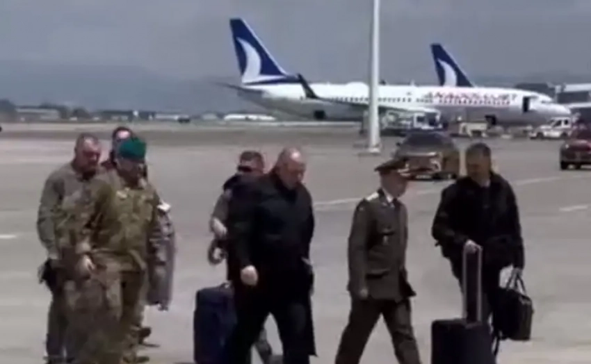 В состав украинской делегации в Стамбуле вошли начальник Генштаба ВСУ и глава СБУ