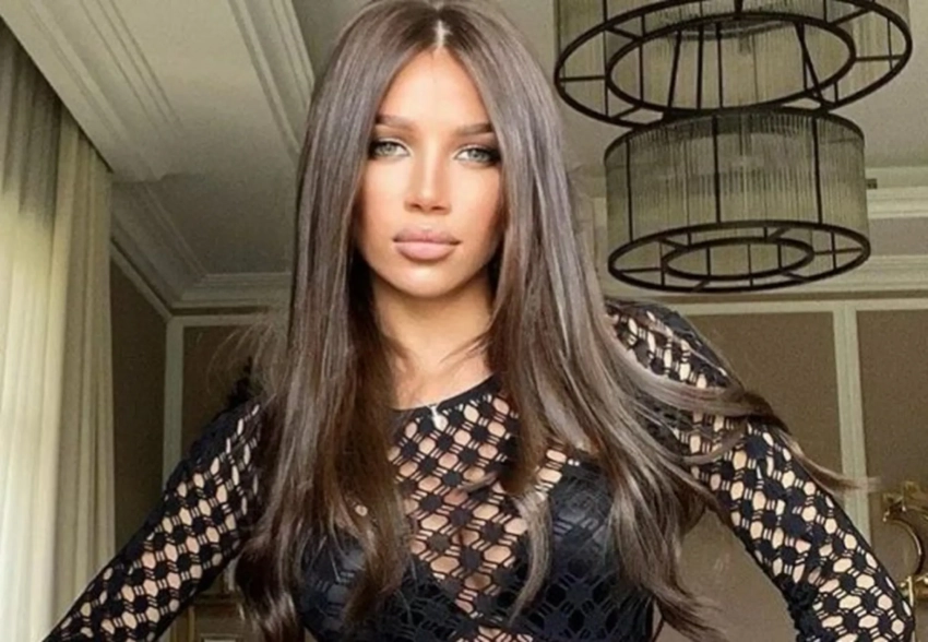 "Вот кому надо продавать курсы по перезапуску себя". В сети обсуждают брак владельца "Эксмо" с экс-участницей "Дома 2"