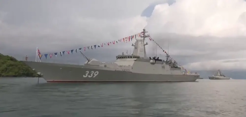«Изолировали...»: ВМФ РФ принимает участие в Международной военно-морской выставке в Малайзии