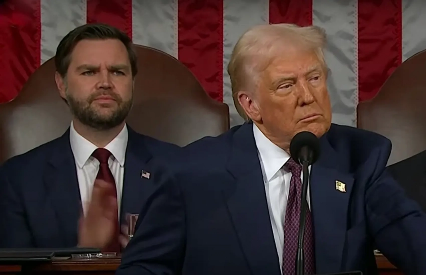 В окружении Трампа считают «хорошим вариантом» принятие сенатом законопроекта о 500-процентных вторичных пошлинах против РФ