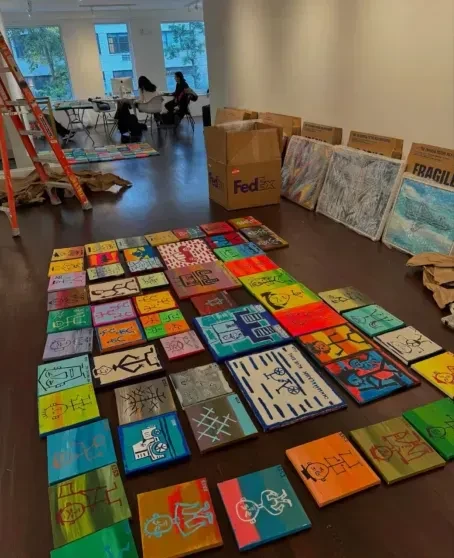 "Загадочный и плодовитый". В Forbes вышел материал о миллиардере Евгении Швидлере, который стал художником под псевдонимом ES23