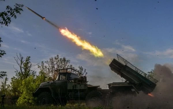 ВС России продолжают вести ожесточённые бои в районе Новосергеевки и Орехового на Покровском направлении: свежие данные на 09.06.2025