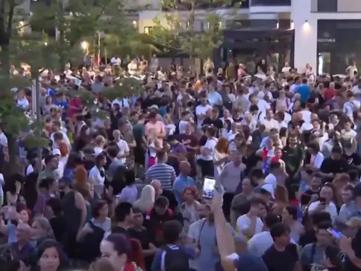 В Сербии не стихают протесты, проходящие под лозунгом «Арестуйте Вучича»