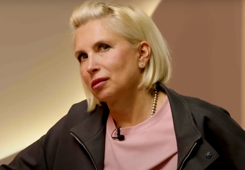 "Была сначала жаба старая, а теперь вся такая молодая". Алёна Свиридова рассказала о пластике, голодании и сыне